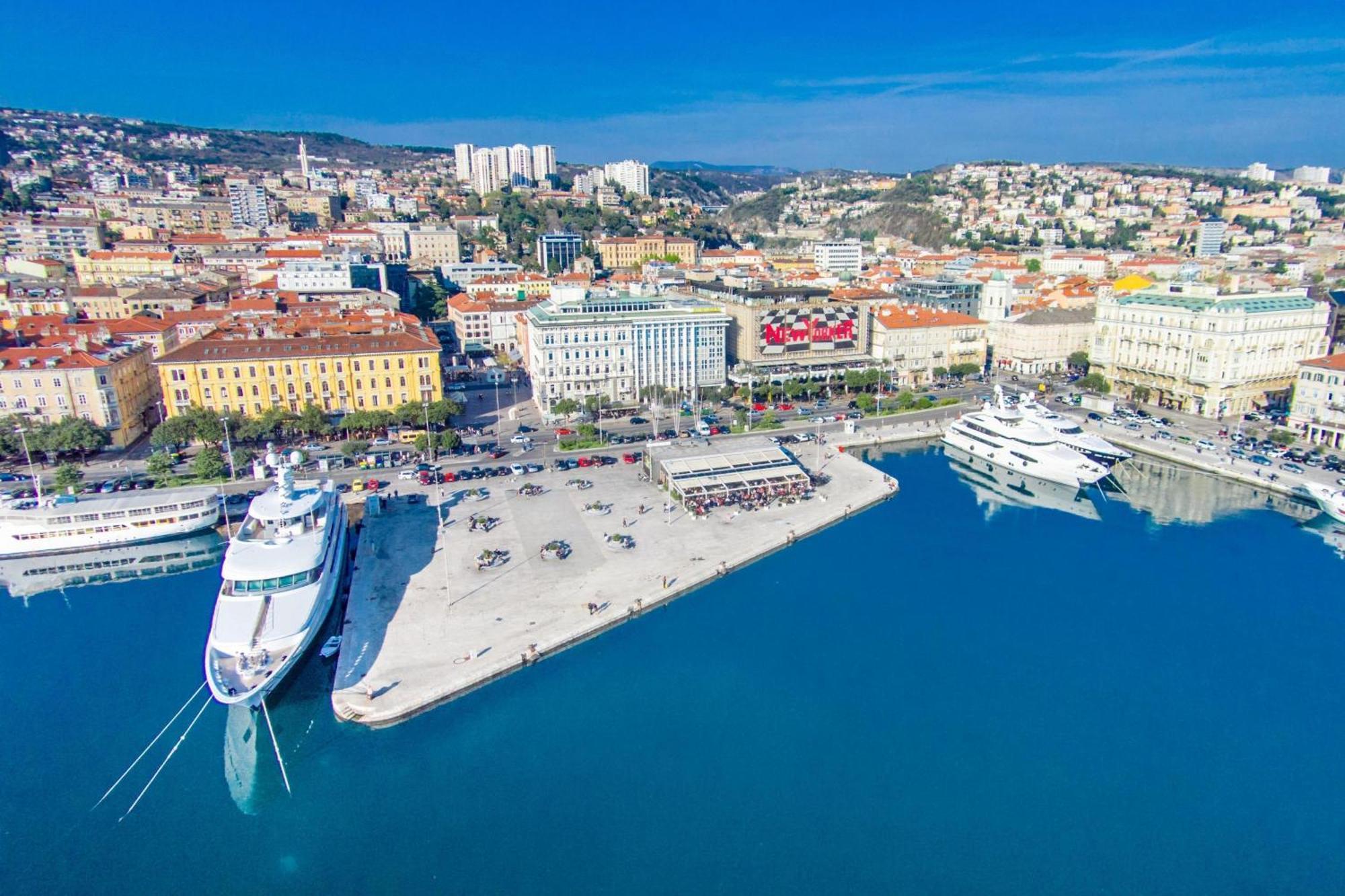 Apartments With A Parking Space Rijeka - 18146 Экстерьер фото