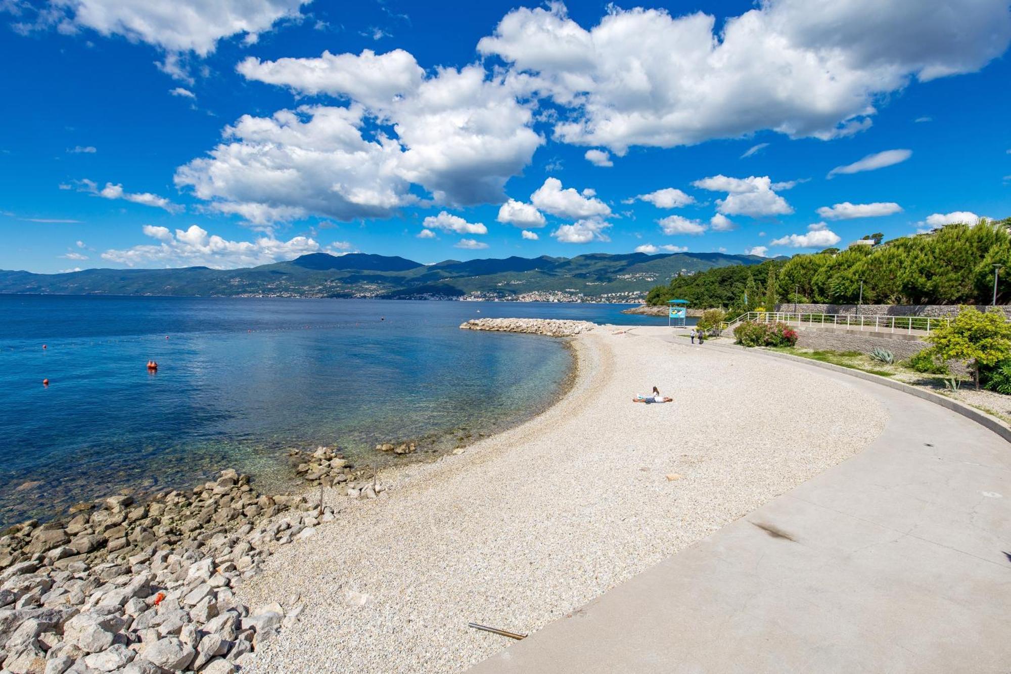 Apartments With A Parking Space Rijeka - 18146 Экстерьер фото